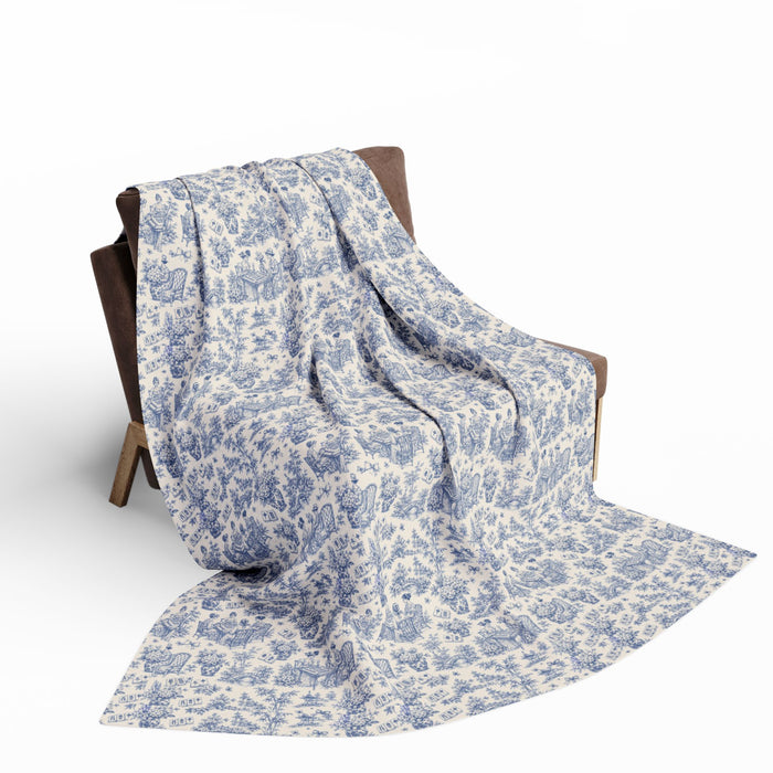 Arctic Fleece Blanket — Soft Blue Snowflake Pattern Throw