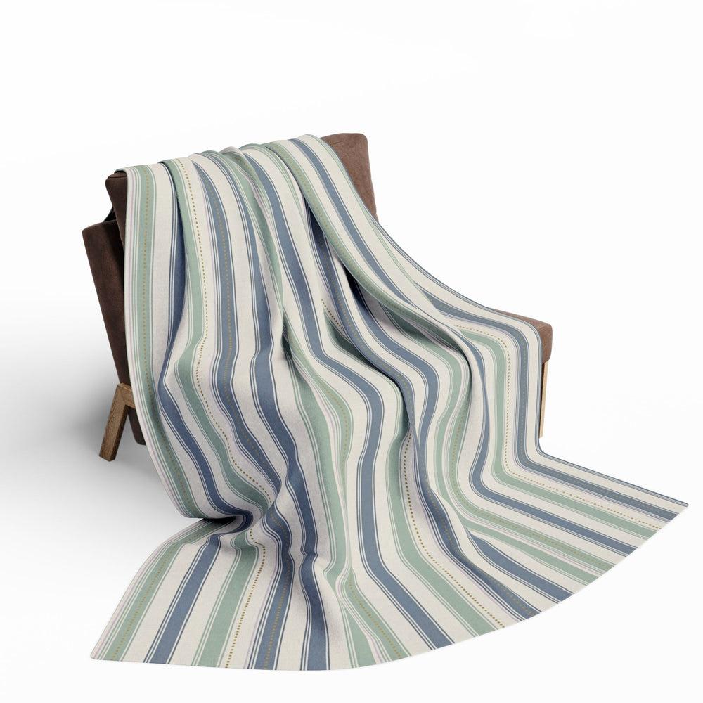 Sunwashed coastal bedding layer