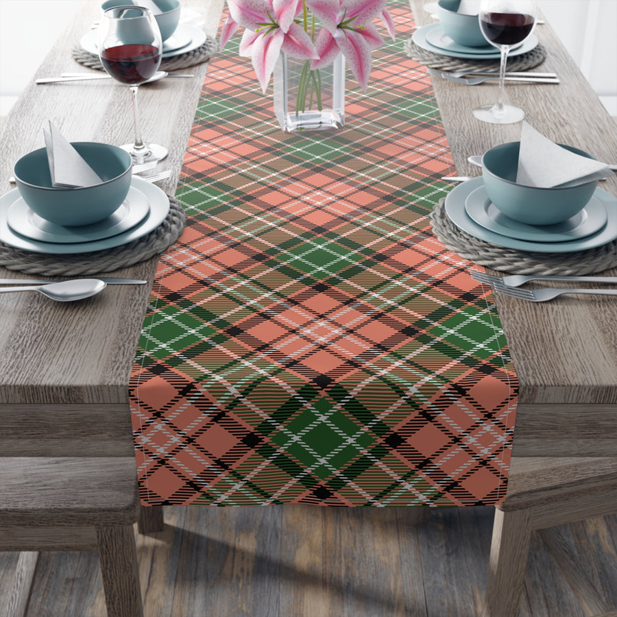 Hearth & Heritage Cozy Holiday Table Runner - Seasonal Plaid Design